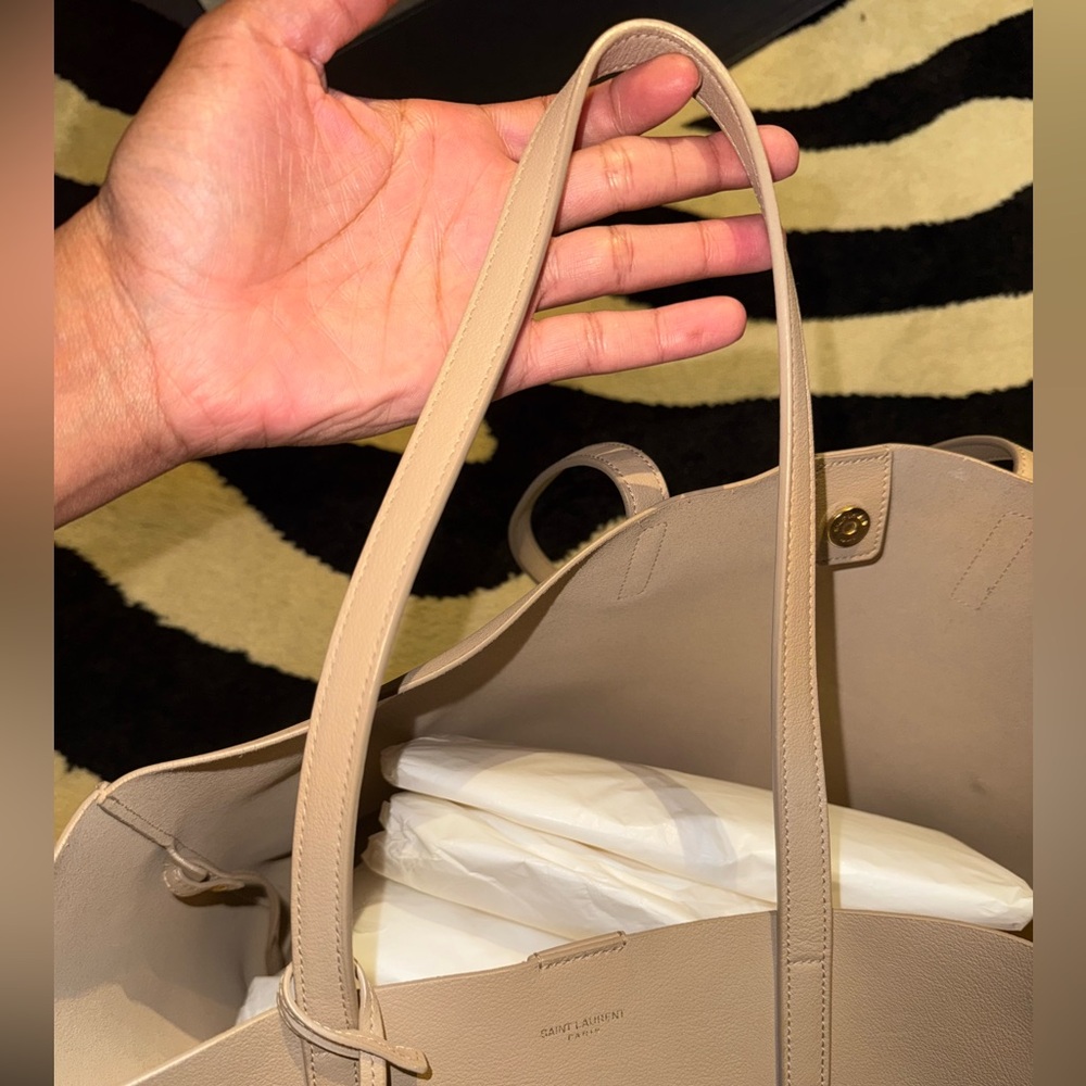AUTHENTIC SAINT LAURENT LEATHER SHOPPING TOTE - Picture 10 of 16